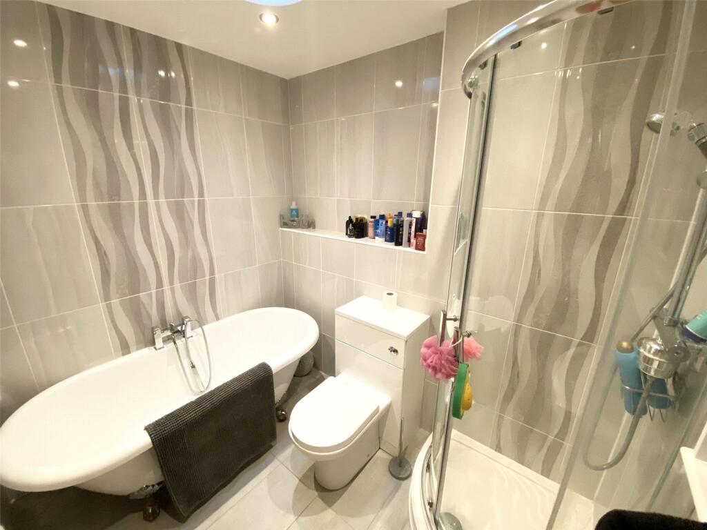 Hama Drive, Oakengates, Telford, Shropshire, TF2 photo 4