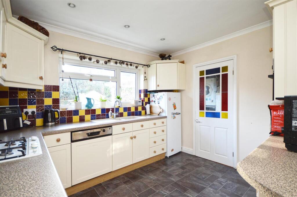 Winchester Avenue, Brislington, Bristol photo 3