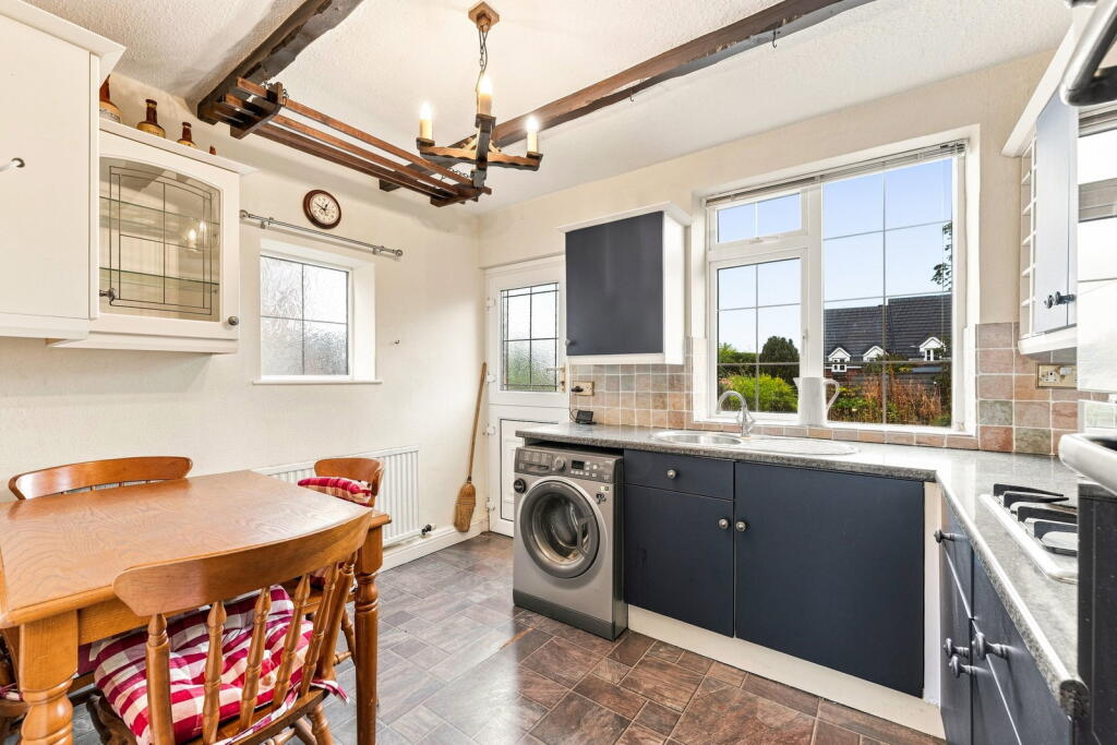 House in Macclesfield, Cheshire East - View 3
