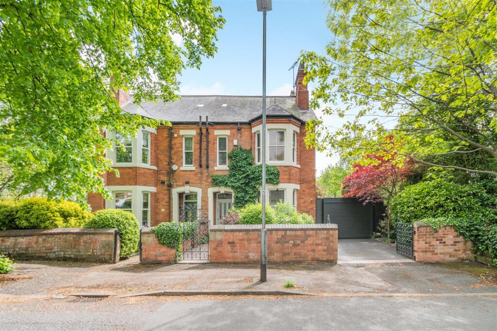 Main image of property: Park Avenue, Mansfield