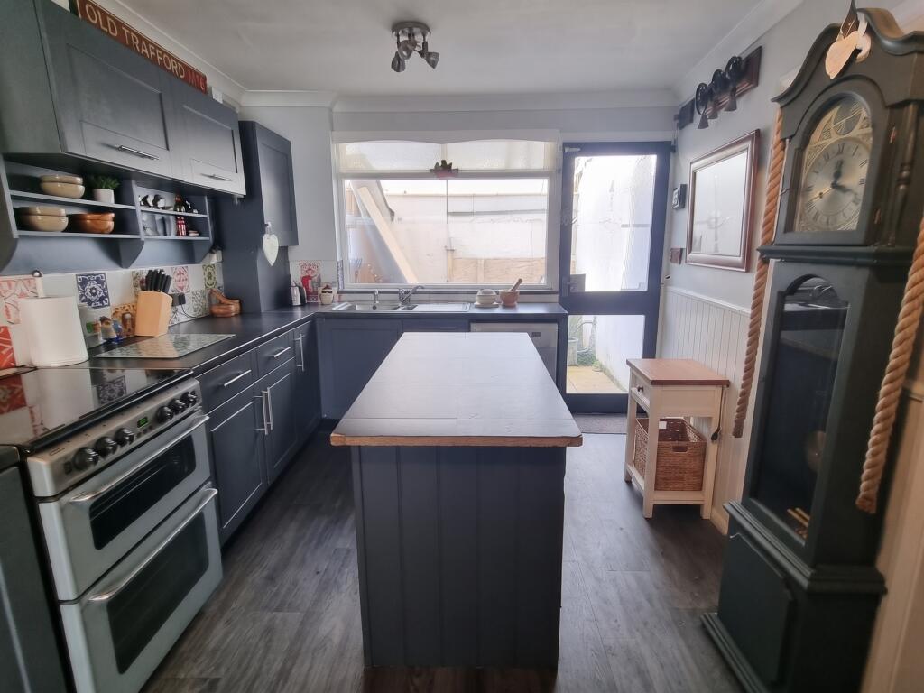 House in Hull - View 5