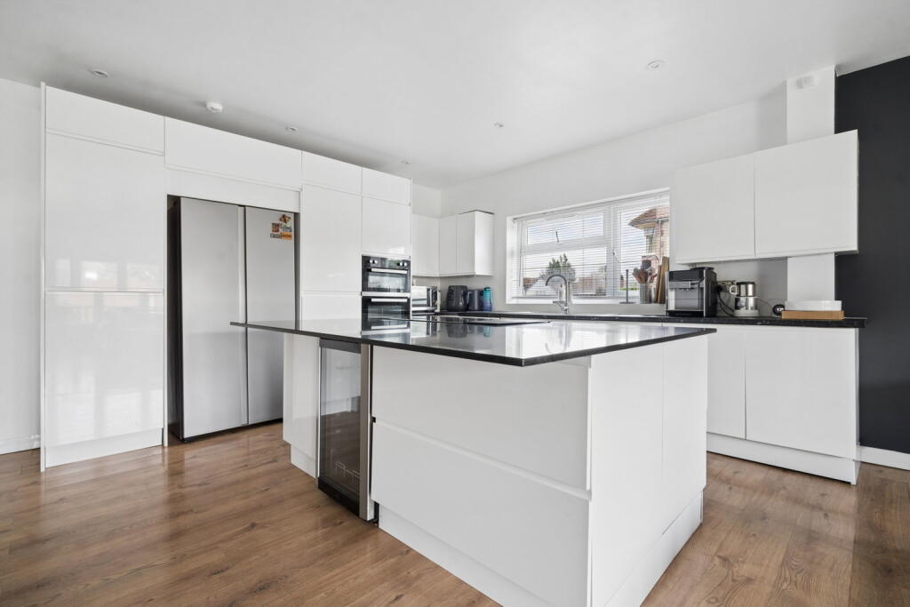 House in Harrow - View 4