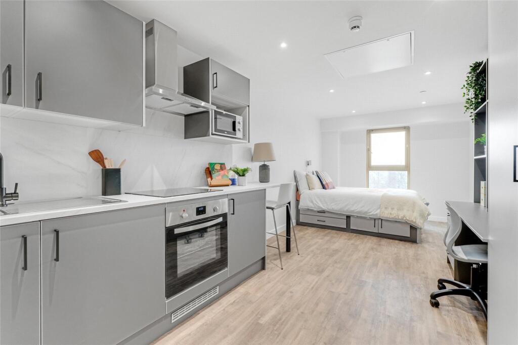 Main image of property: College Street, Northampton, West Northamptonshire, NN1