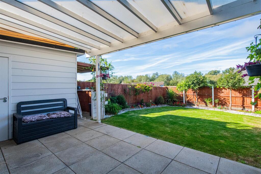 Cherwell Drive, Kettering photo 3