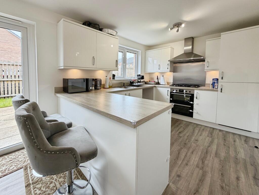 House in Glasgow, Darnley Mains, Darnley - View 3