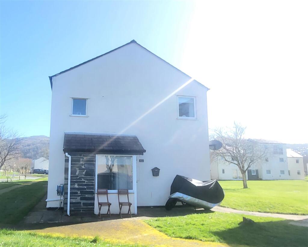 Main image of property: 61 Glan Gors, Harlech