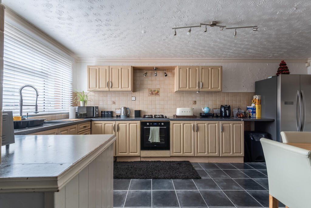 House in Kingston upon Hull, Bransholme - View 5