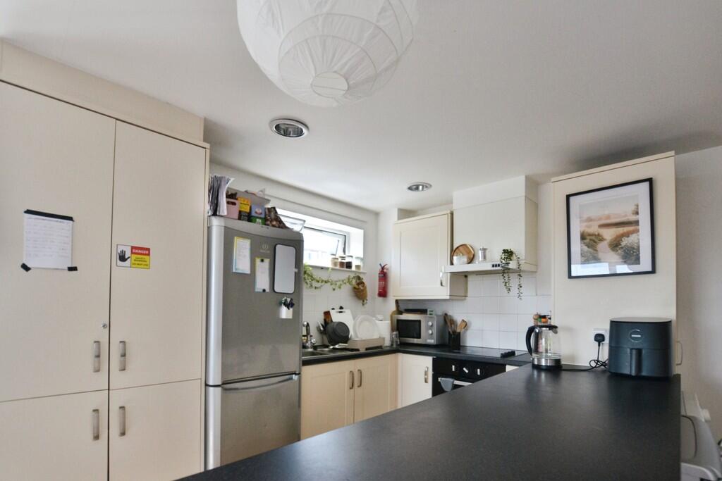 1 bedroom flat share for rent