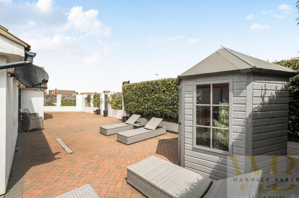 Falcon Close, Shoreham-By-Sea photo 4