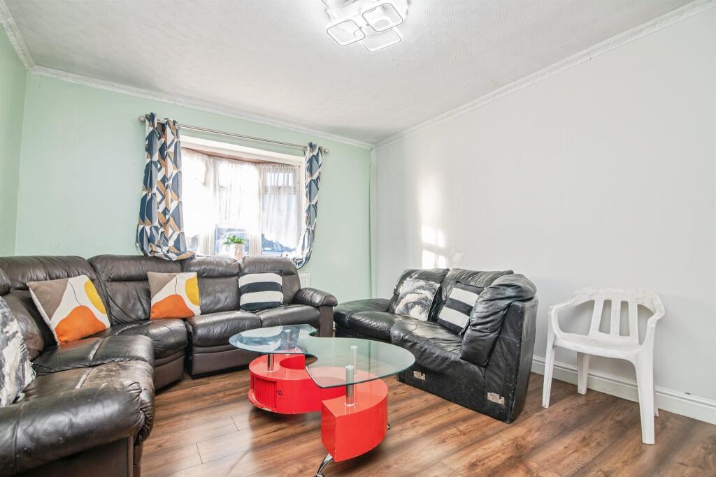 House in Sandwell, West Midlands - View 4