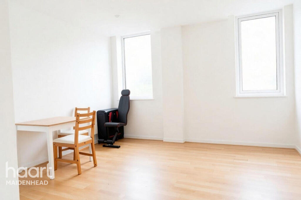 Apartment in Slough - View 4