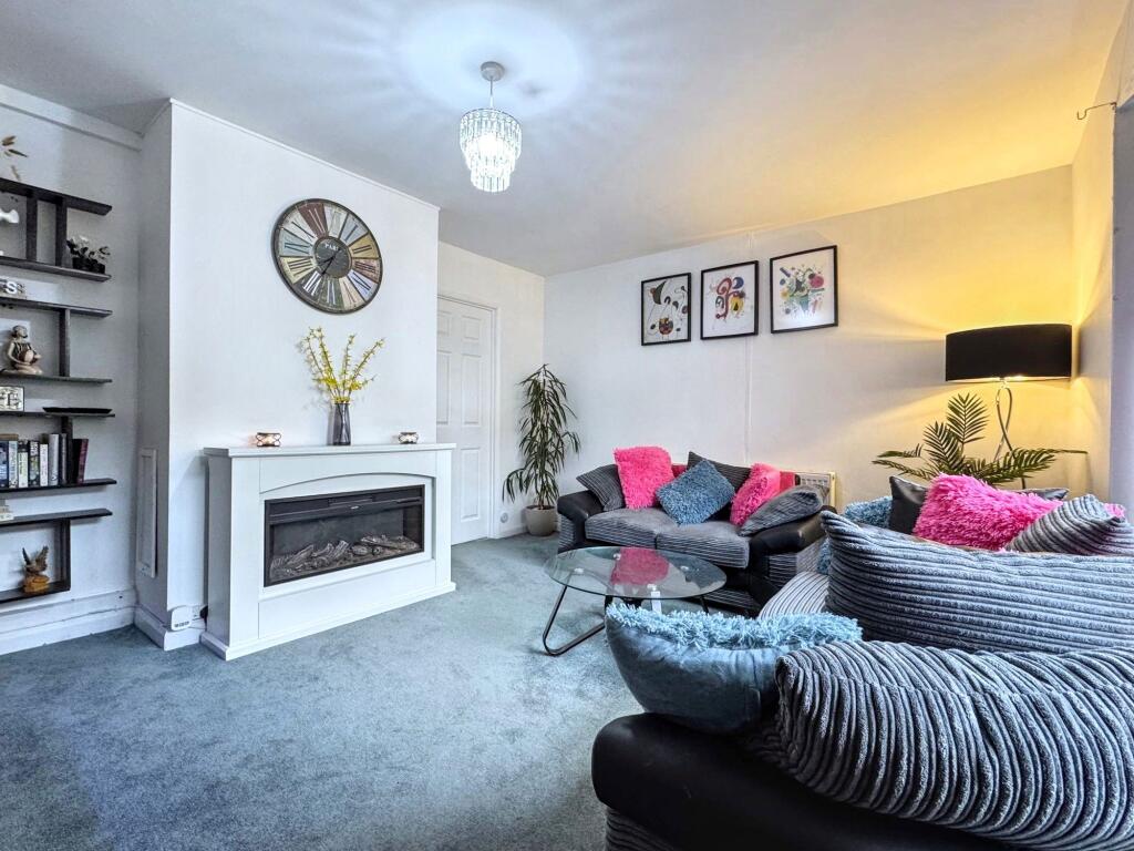 House in South Tyneside, Boldon Colliery - View 4