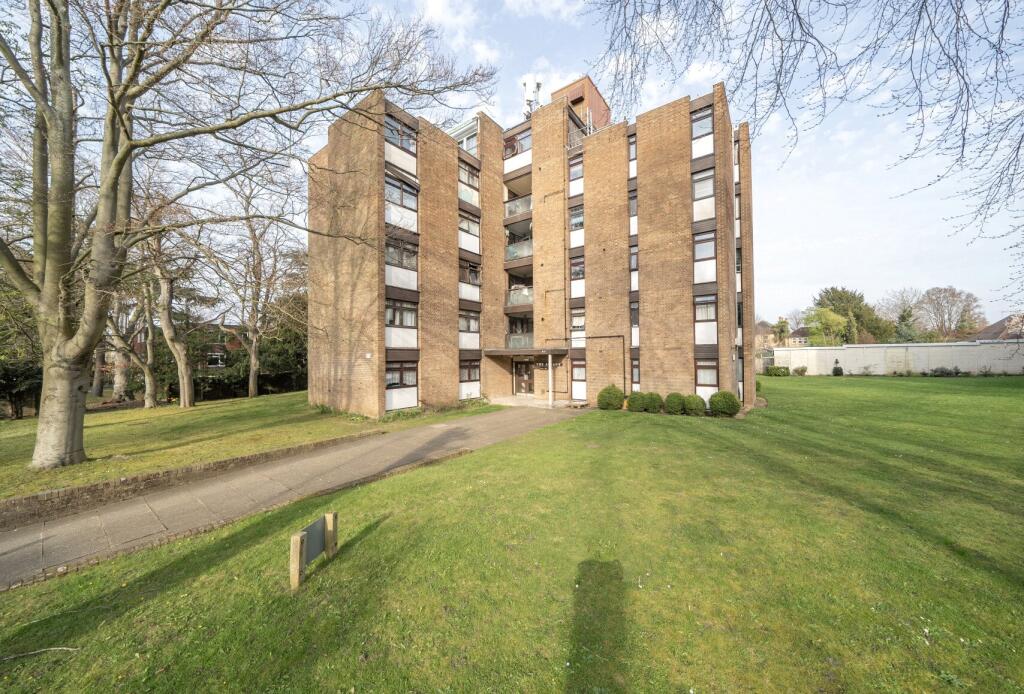 Apartment in Sutton - View 2
