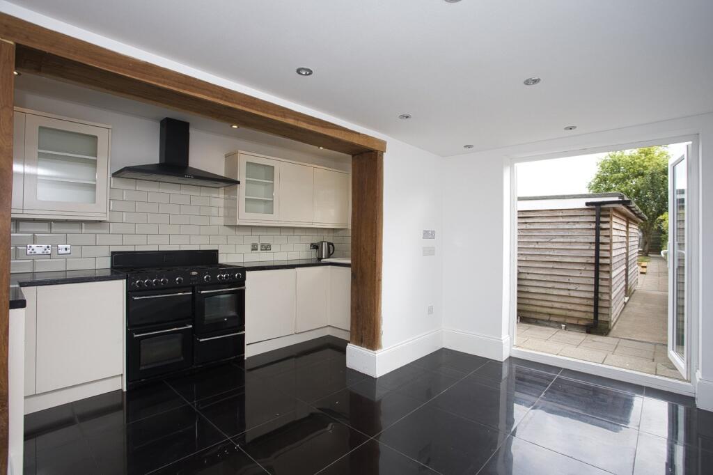 House in Canterbury - View 4