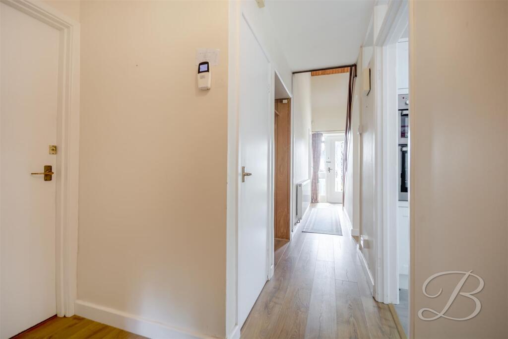 House in Mansfield, Nottinghamshire - More