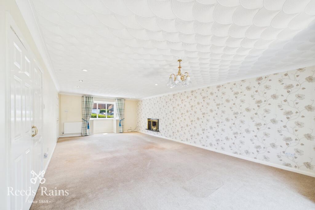 House in Chorley, Great Knowley, Wheelton - More