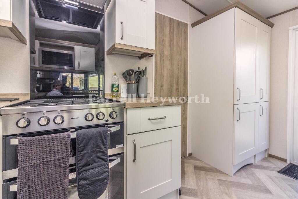 Borwick Lane, Dock Acres, Carnforth - More