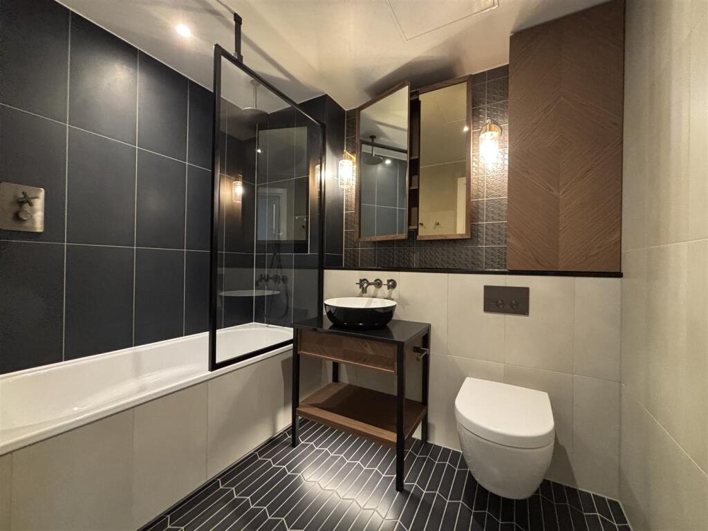 Apartment in London, London Dock, Wapping - More