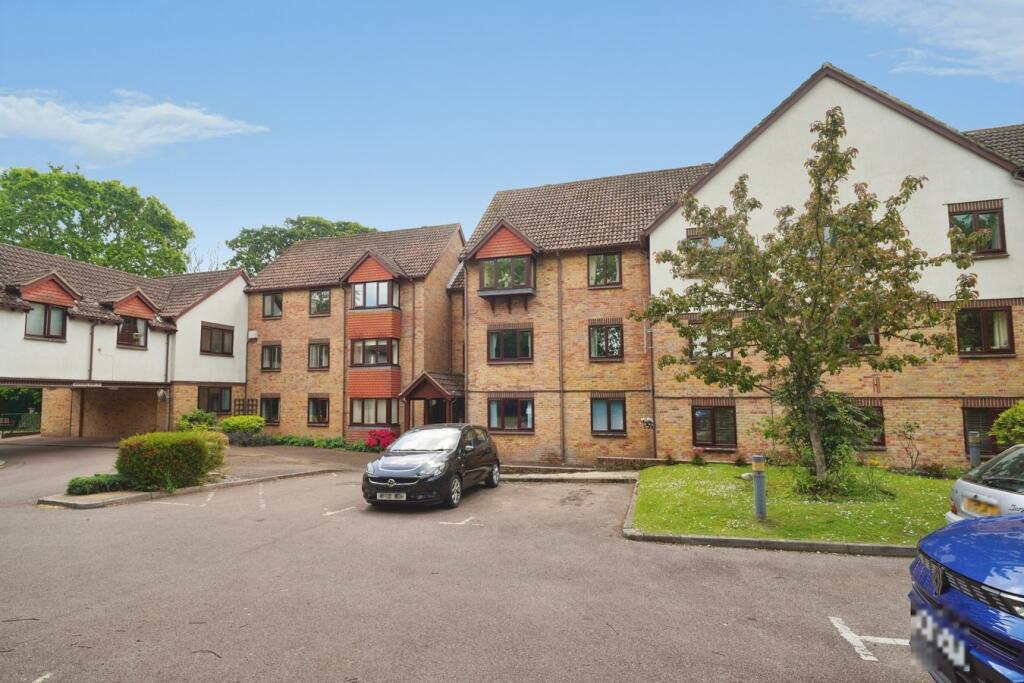 Main image of property: Barrs Avenue, New Milton, BH25