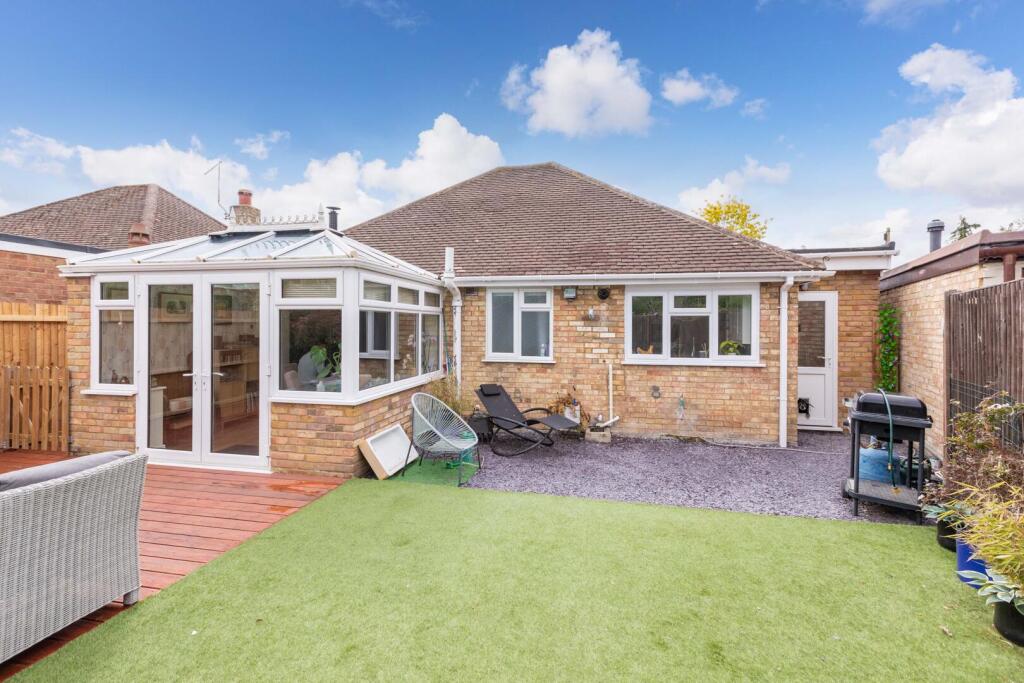 Main image of property: STEWART CLOSE, FIFIELD, BERKSHIRE, SL6