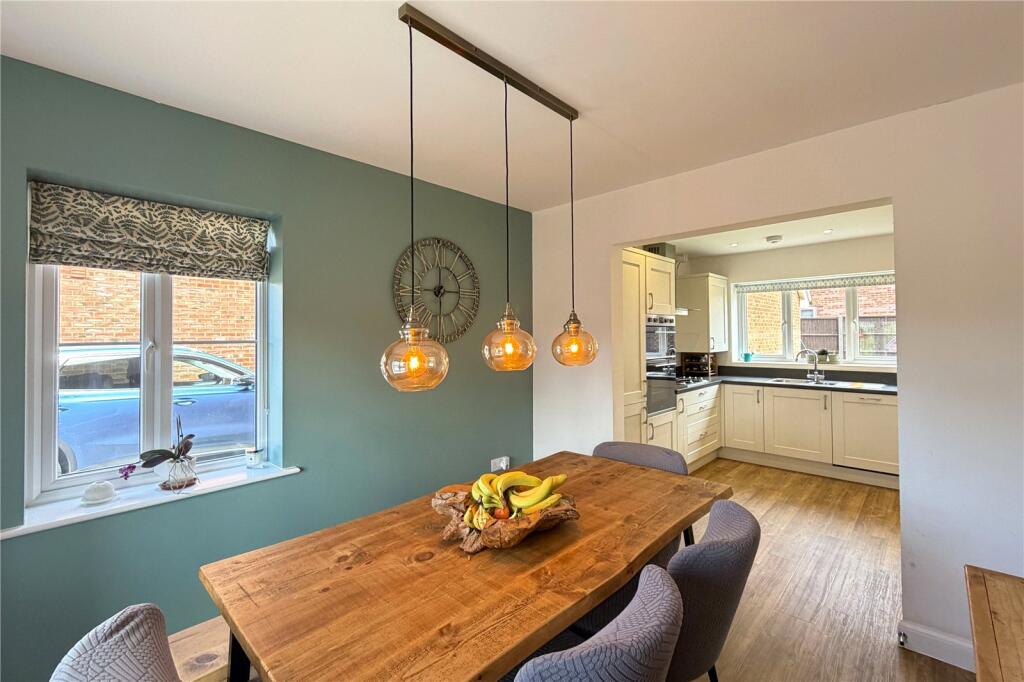 House in Guildford, Ash - View 4