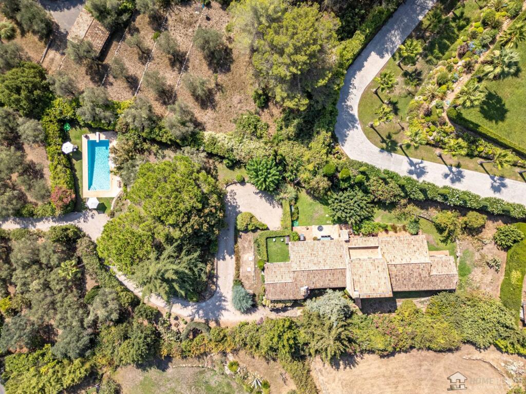 Main image of property: Provence-Alps-Cote d`Azur, Alpes-Maritimes, Mouans-Sartoux