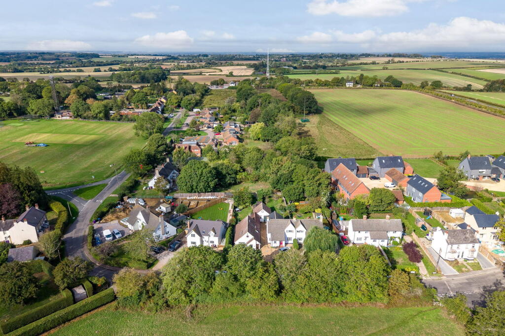 Blacksmiths lane, Reed, Royston, Hertfordshire, SG8 8AU photo 2