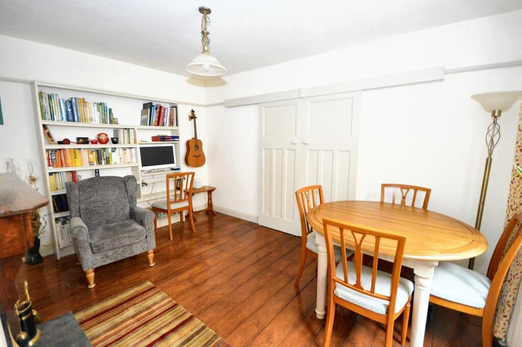 House in Earls Barton - View 4