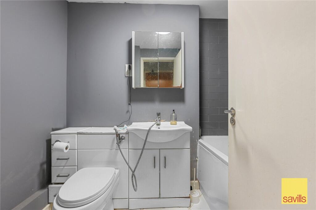 Apartment in London, Canary Wharf - View 6
