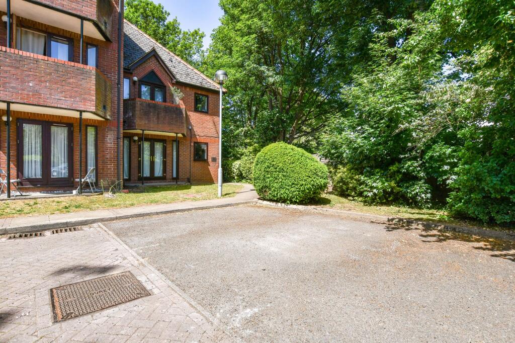 Main image of property: Ashtree Court, Granville Road, St. Albans, AL1