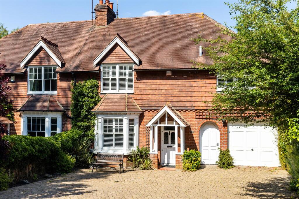 Main image of property: London Road North, Merstham, Redhill