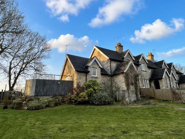 Main image of property: LOWER COTTAGES, WOODNOOK, GRANTHAM