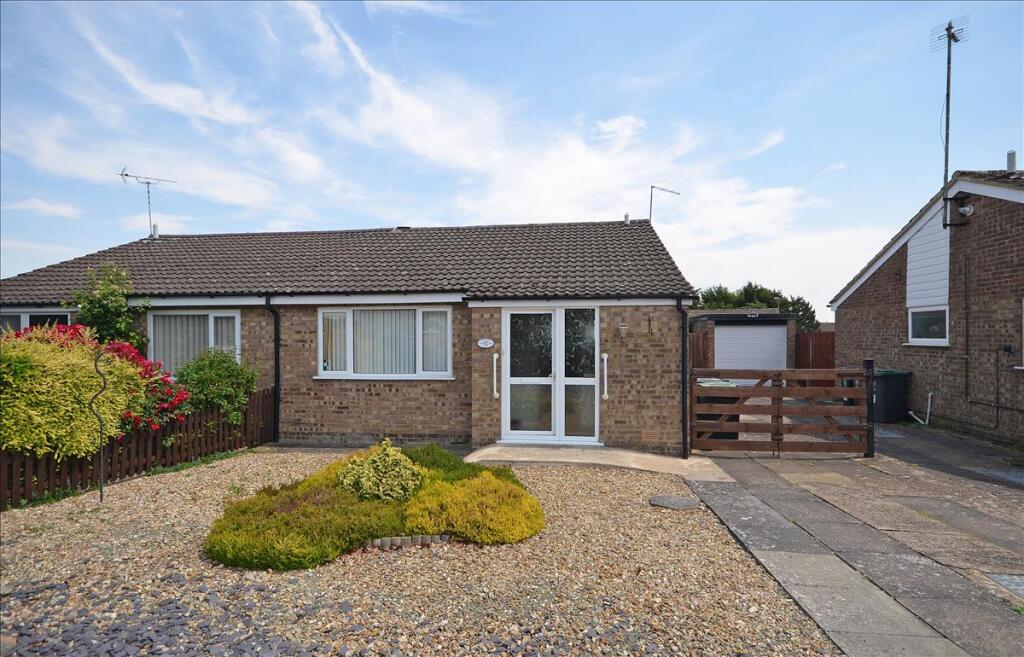 Main image of property: Mallows Drive, Raunds, Northamptonshire, NN9