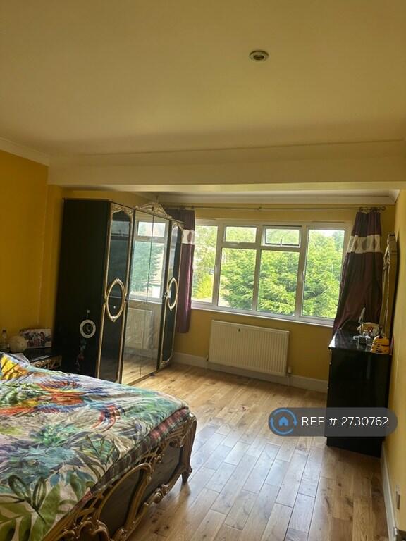 Main image of property: Le May Ave, London, SE12