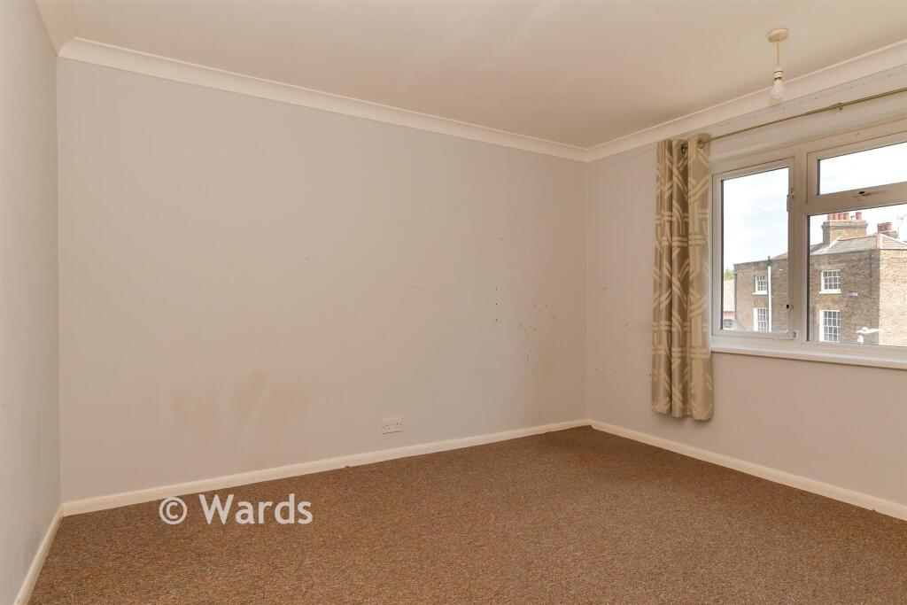 Gravel Walk, Rochester, Kent - View 5