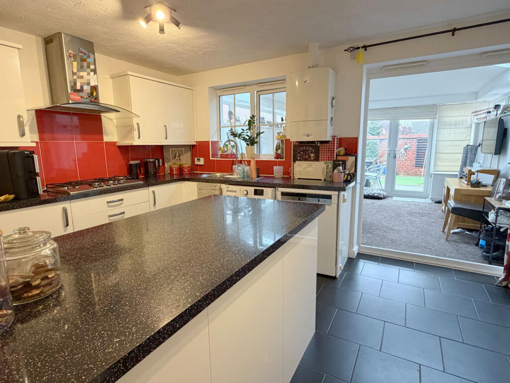 Clifford Avenue, Walton Cardiff, Tewkesbury, GL20 - View 6