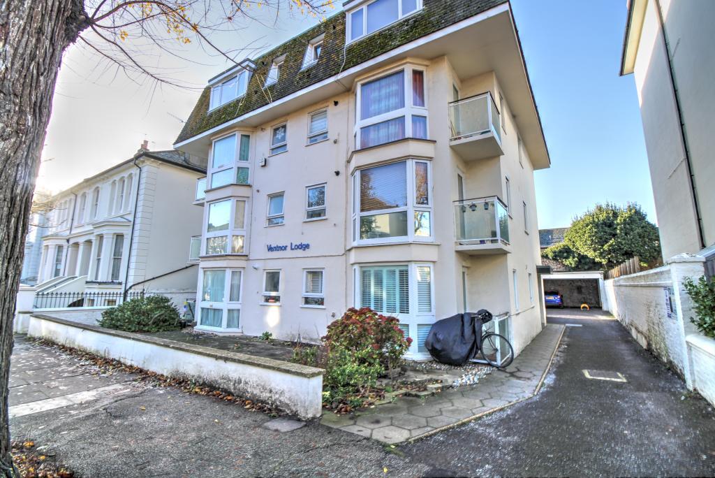 Apartment in Hove, Brunswick