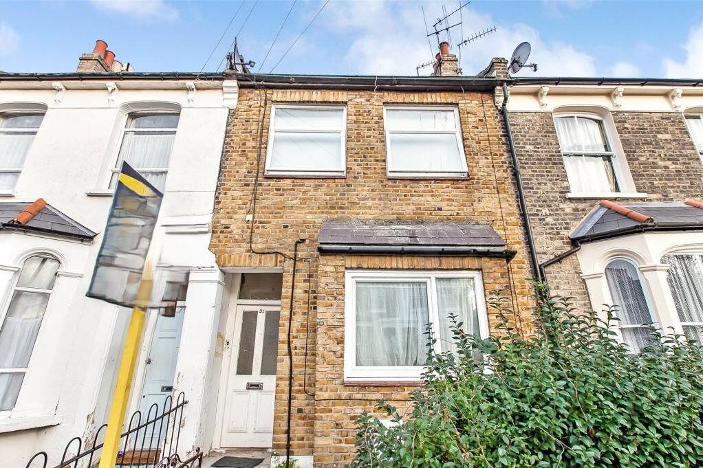 Main image of property: 31B Nutcroft Road, London, SE15 1AG
