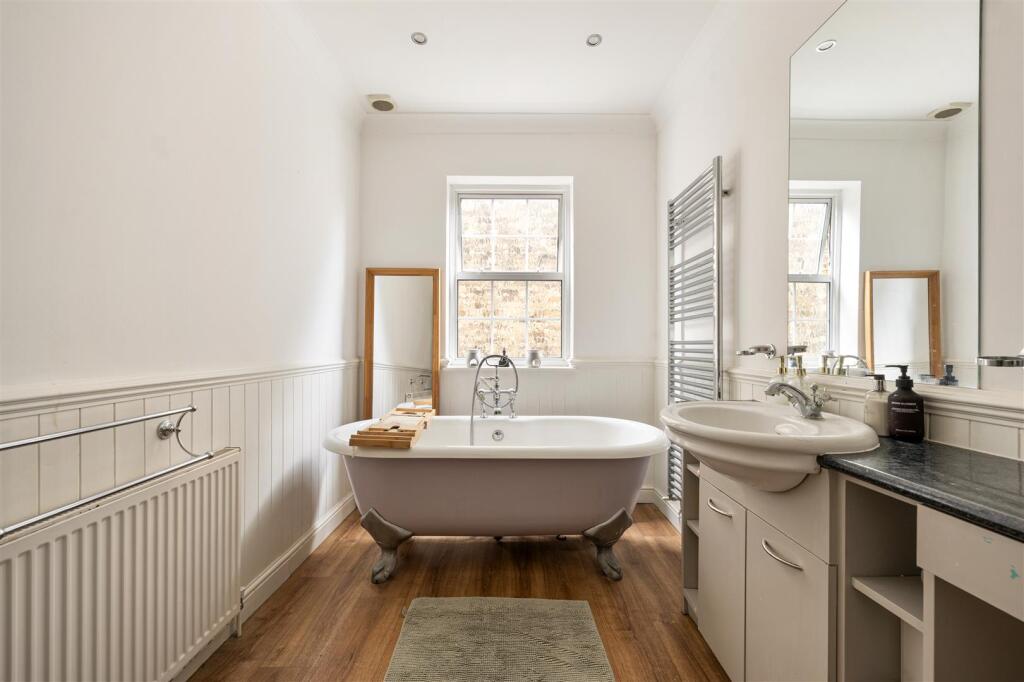 House in London - View 5