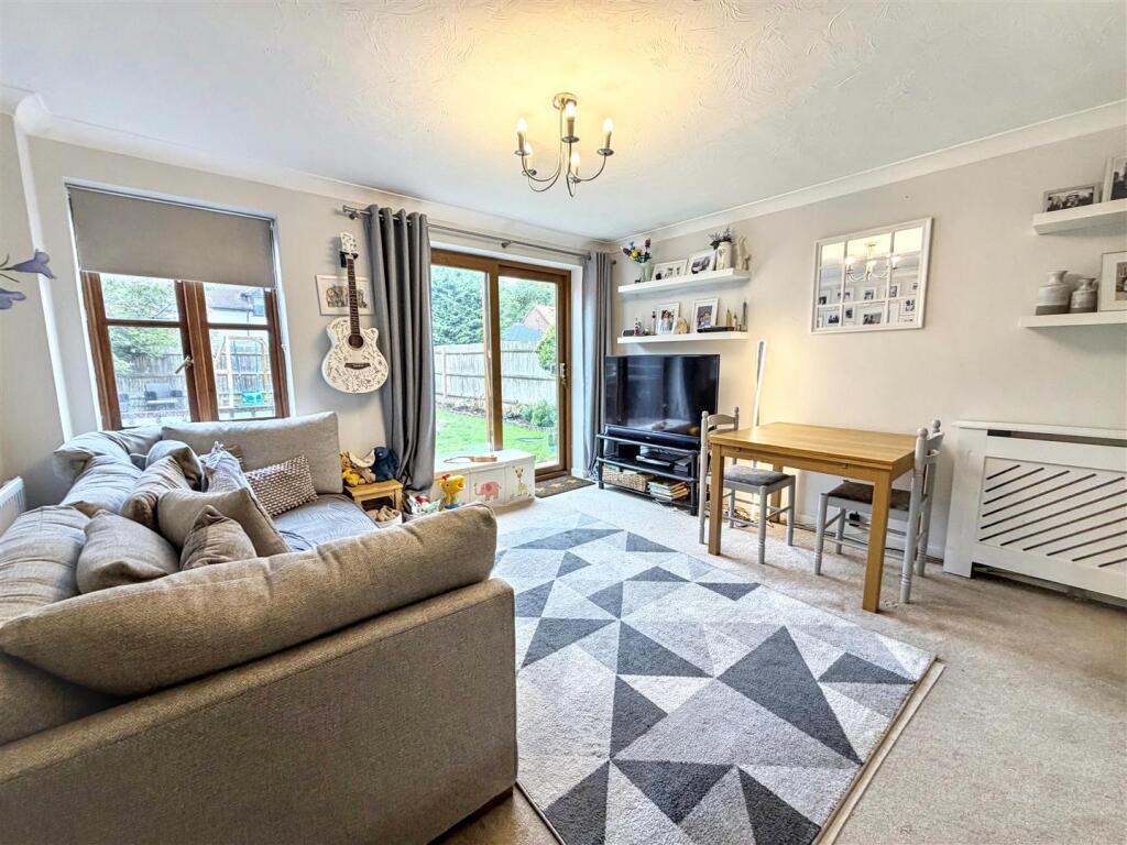 Park Close, Sonning Common photo 4