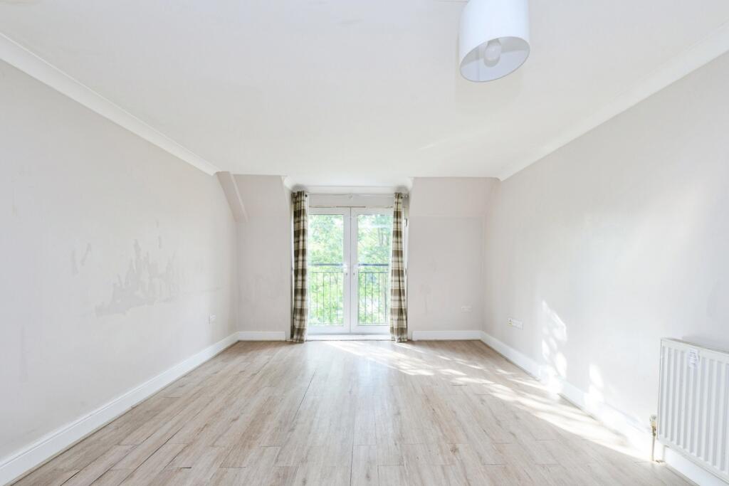 St. Lukes Road, Whyteleafe, Surrey, CR3 photo 2