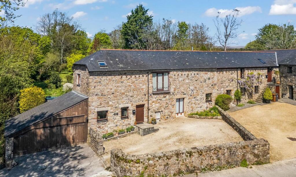 Main image of property: Cadleigh, Cadleigh Barns, PL21