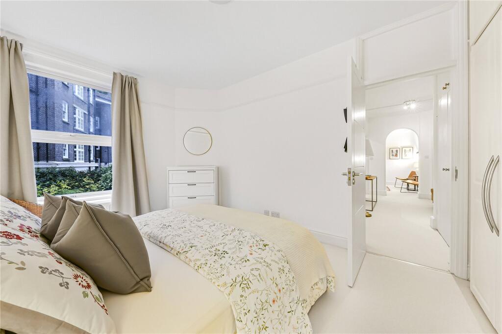 Apartment in London, City of Westminster - More