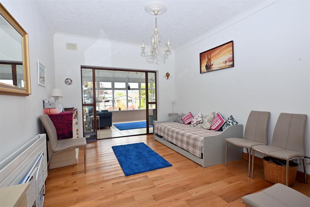House in Brighton - View 3