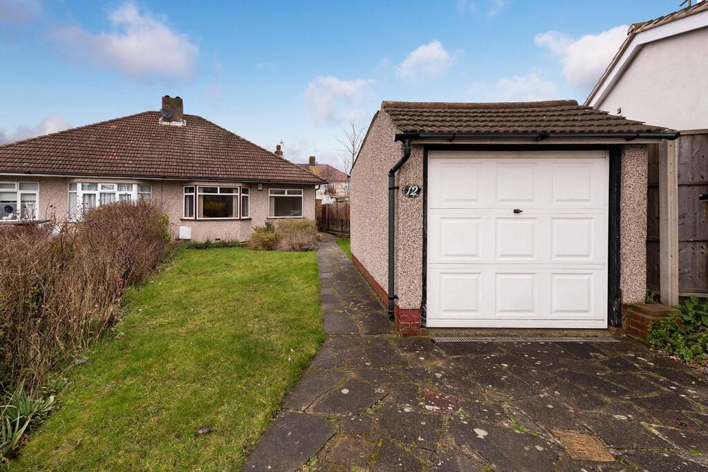 Main image of property: Stratton Close, Bexleyheath, DA7