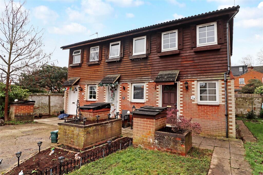 Main image of property: Kings Road, Woking, Surrey, GU21