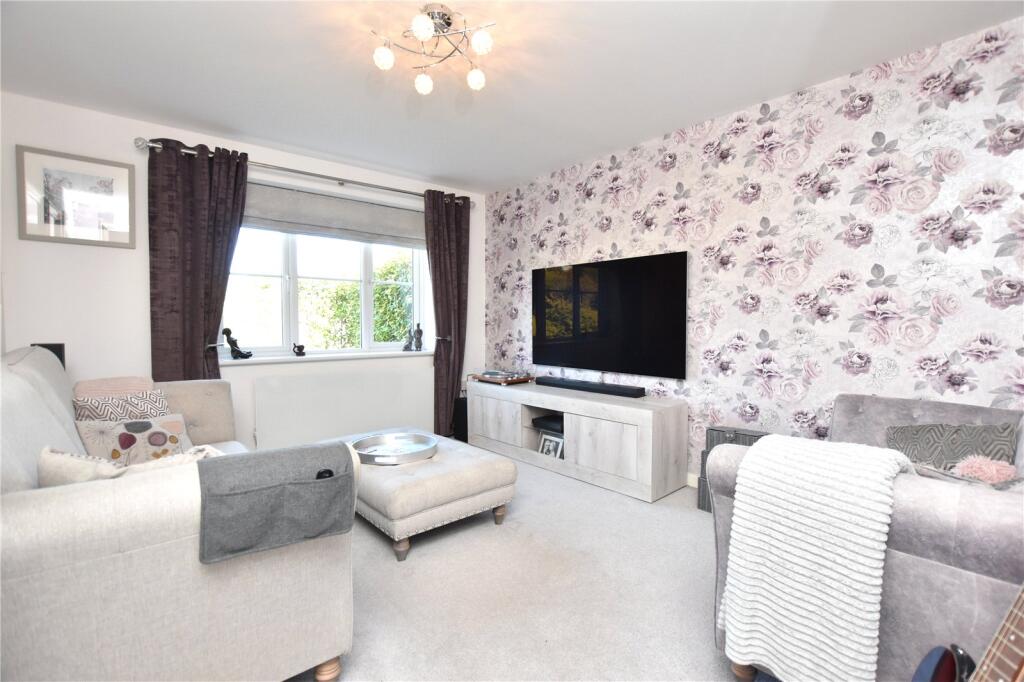 House in Leeds - View 2