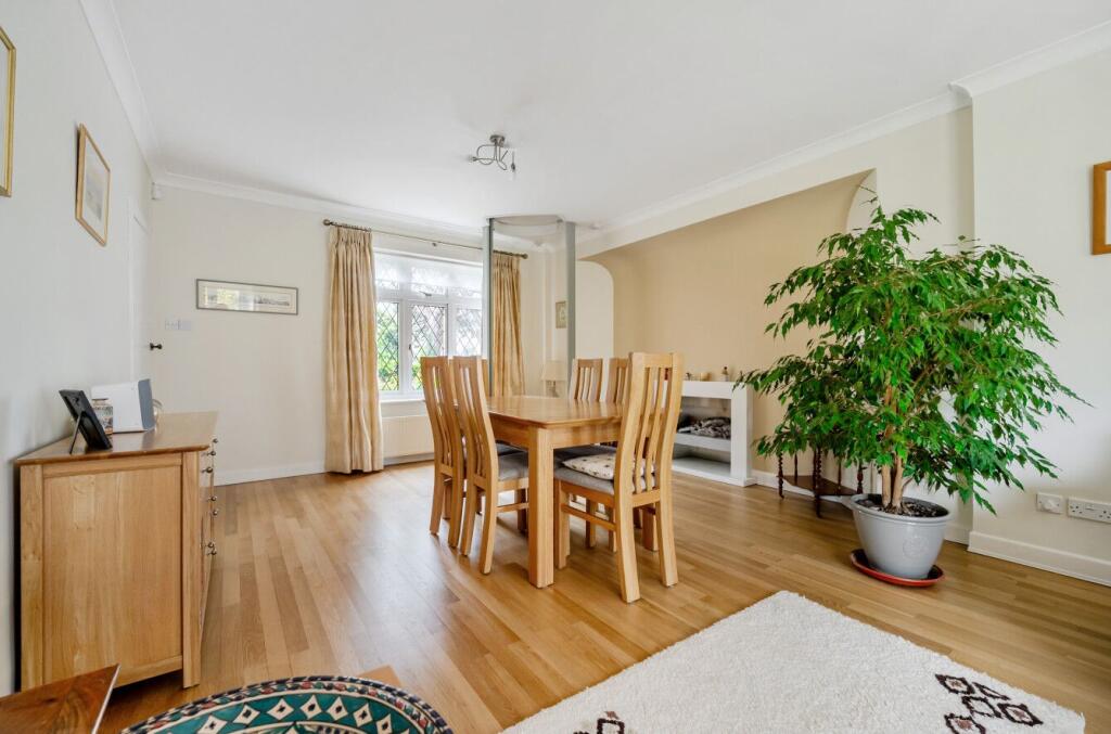 House in Highcliffe-on-Sea, Friars Cliff - View 6