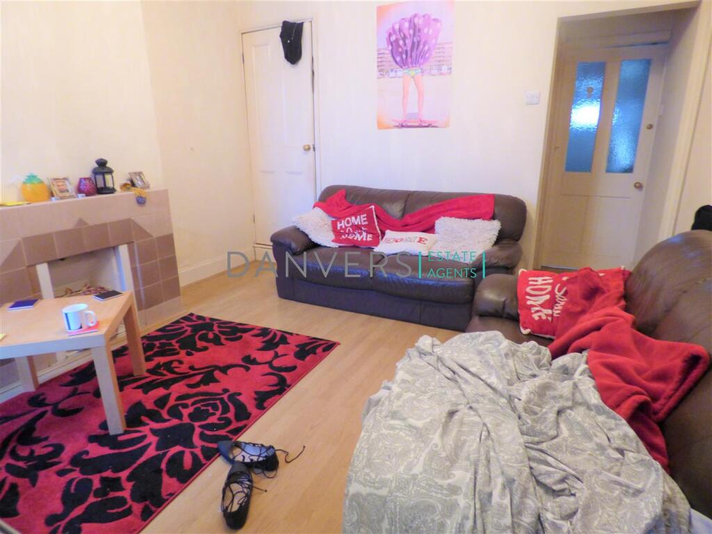 Main image of property: Gaul Street, Leicester, LE3 0AU