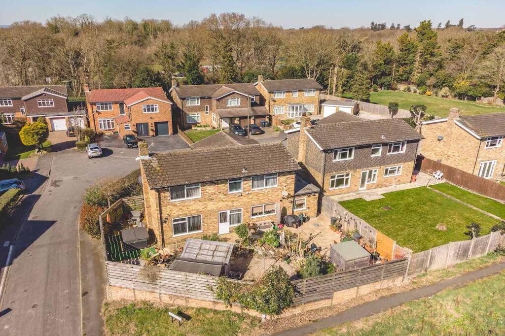 House in Slough, Stoke Poges - View 4